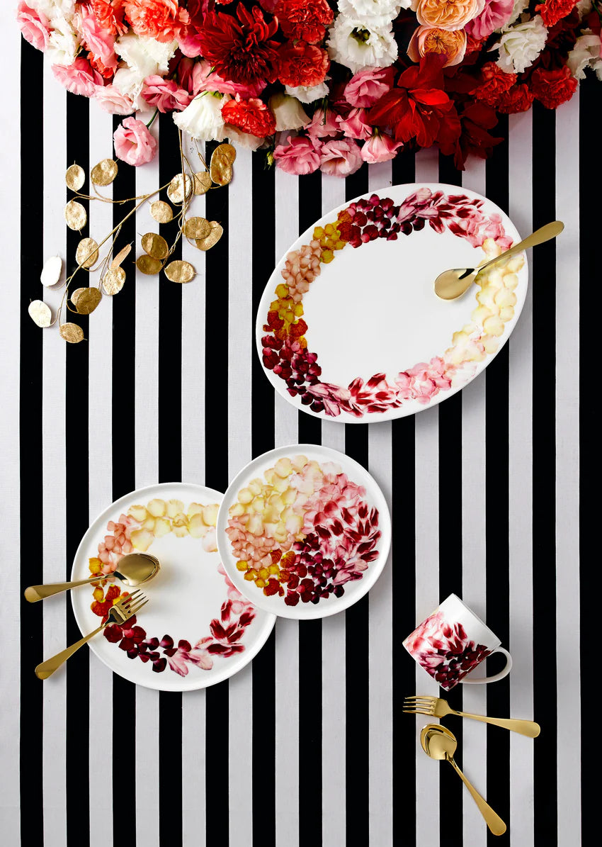 Petals Dessert Plate Set