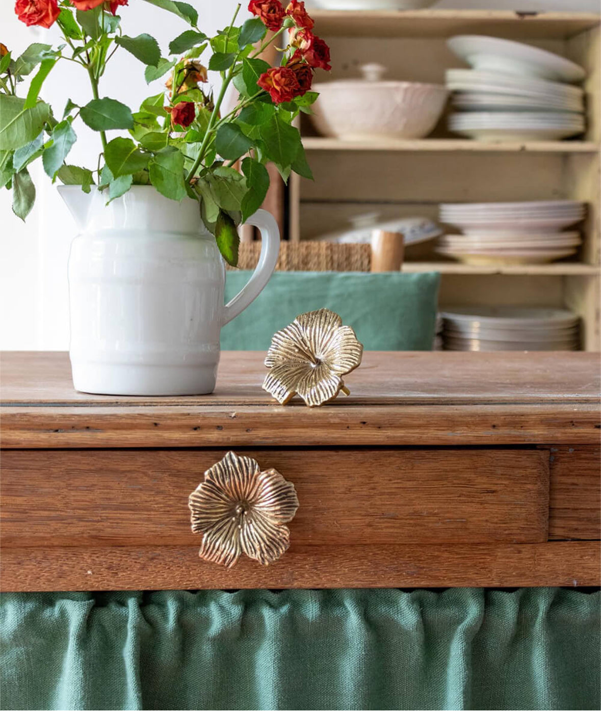 Hibiscus Knob